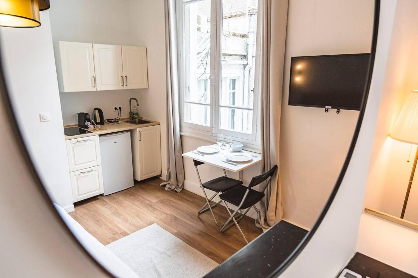 Pink, Appartement En Plein Coeur De Ρενς Εξωτερικό φωτογραφία