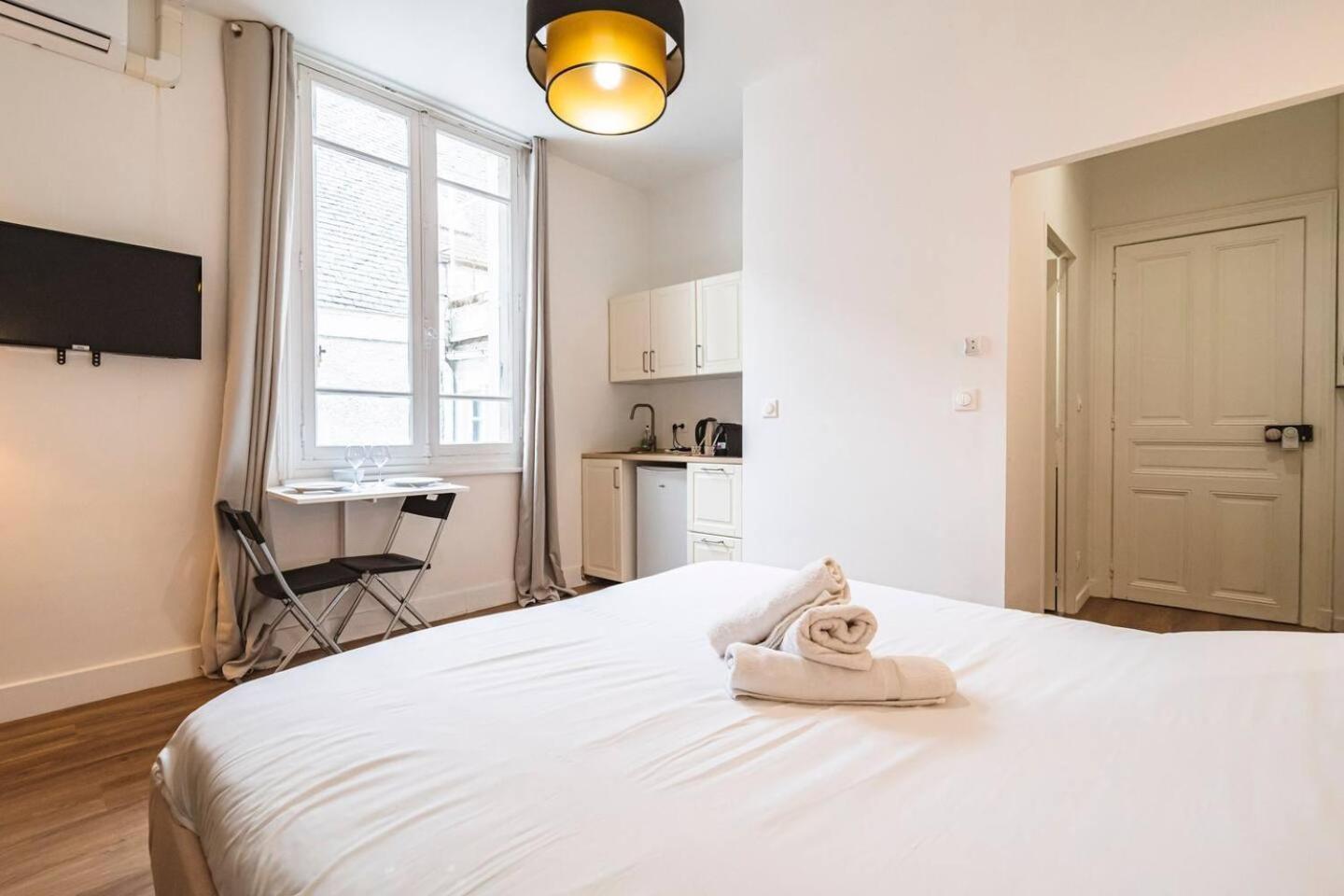 Pink, Appartement En Plein Coeur De Ρενς Εξωτερικό φωτογραφία