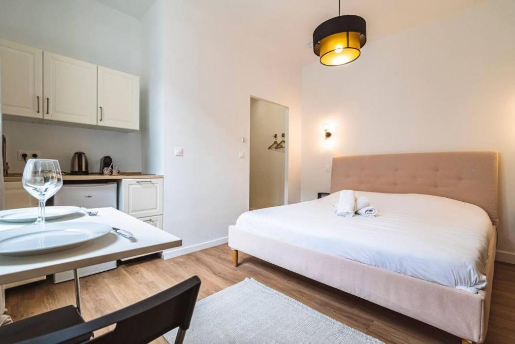 Pink, Appartement En Plein Coeur De Ρενς Εξωτερικό φωτογραφία